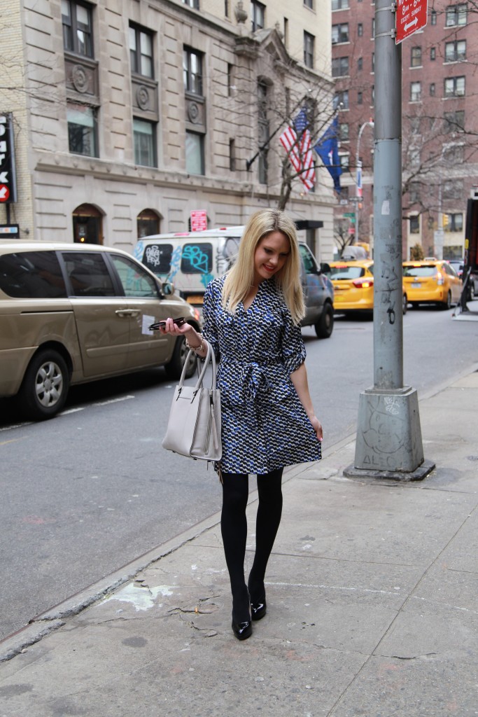 Caitlin Hartley of Styled American abstract print dress